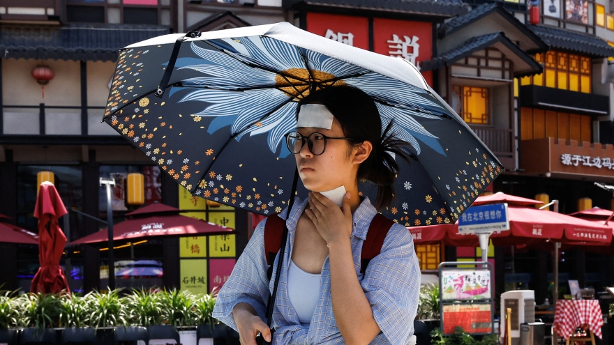 Thời tiết cực đoan: Nơi nắng nóng kỷ lục – Nơi tuyết rơi bất thường